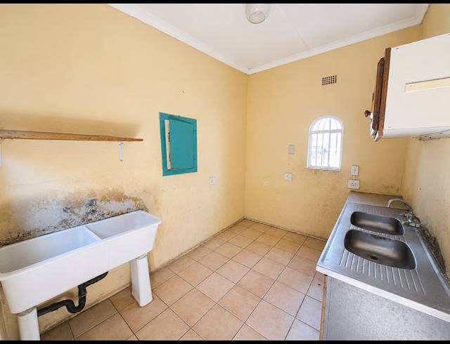 8 BEDROOM HOUSE FOR SALE IN VANDERBIJLPARK SE 7